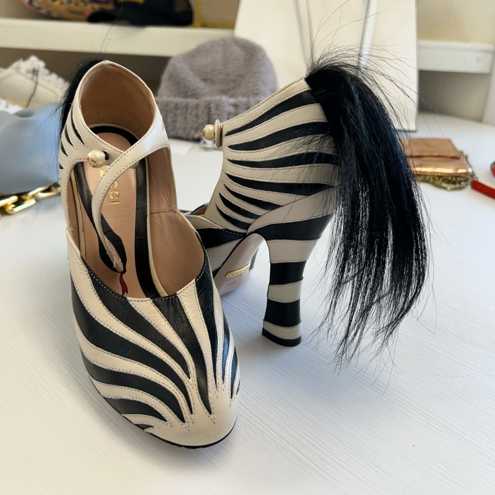 Gucci Lesley Ponytail Mary Jane Pumps